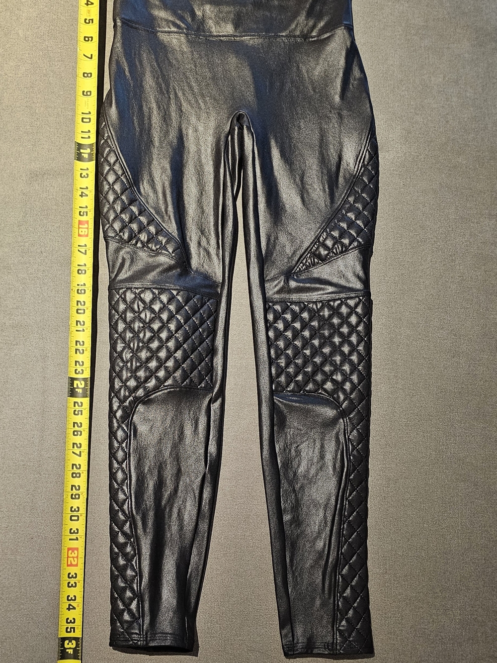Spanx Quilted Faux Leather Shiny Black Moto Womens Leggings Size M - Picture 7 of 8